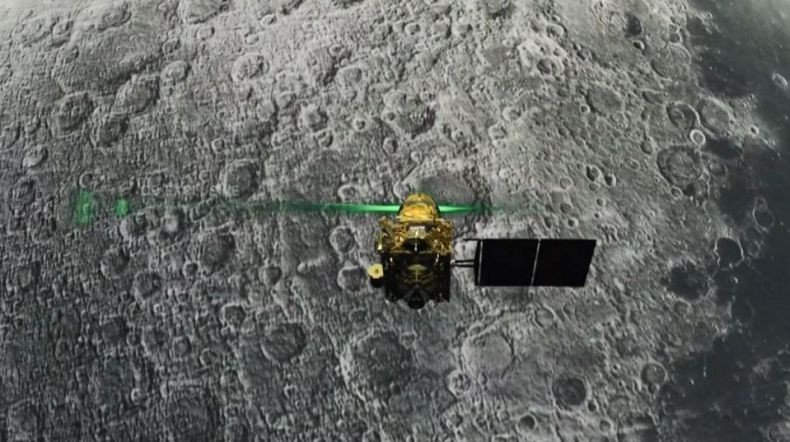 Pesawat Luar Angkasa India Hilang Kontak Sesaat Sebelum Mendarat di Bulan