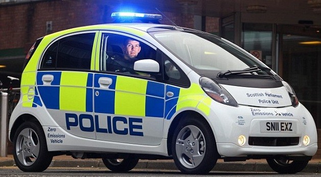 Skotlandia Larang Mobil Konvensional Beredar pada 2030