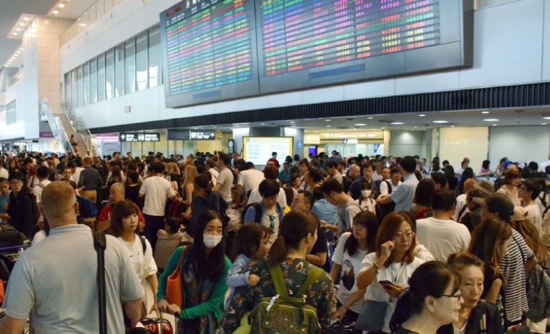 Amukan Topan Faxai Sebabkan 17.000 Penumpang Terlantar di Bandara Tokyo