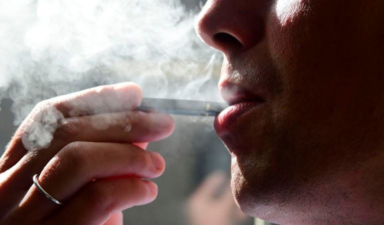 Asosiasi Dokter AS Desak Warga Stop Gunakan Rokok Elektrik