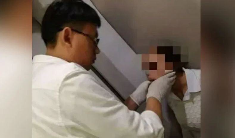 Mulut Perempuan di China Ini Tak Bisa Ditutup Setelah Tertawa Terbahak-bahak