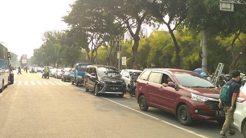 Pemakaman BJ Habibie Usai, Arus Lalu Lintas di TMPN Kalibata Kembali Normal