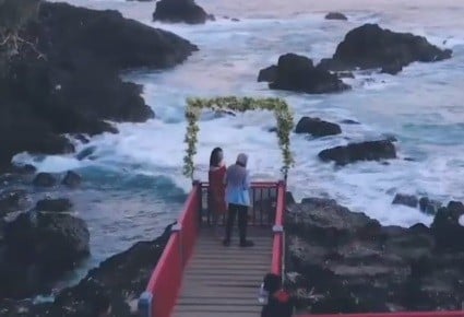 Hawaii ala Kebumen, Pantai Menganti Terlihat Indah karena Ada Tebing Bidadari