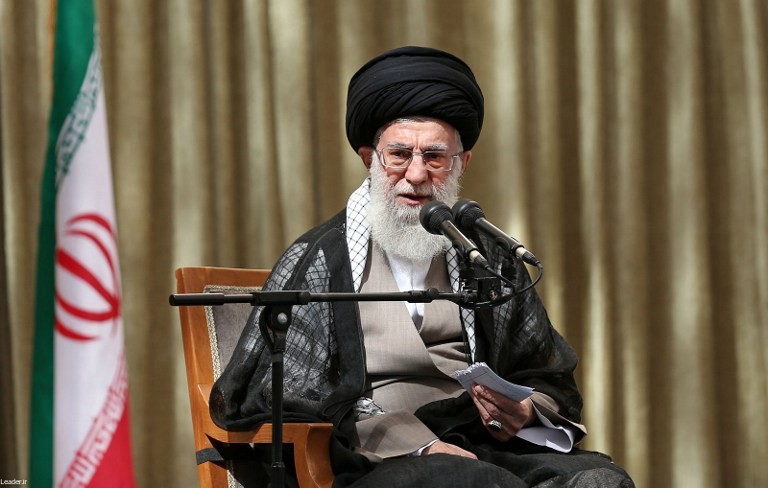 Khamenei: Iran Tak Akan Negosiasi dengan AS