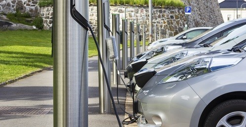 Mobil Listrik di Dunia Diprediksi Masih Mahal dalam 3-5 Tahun ke Depan