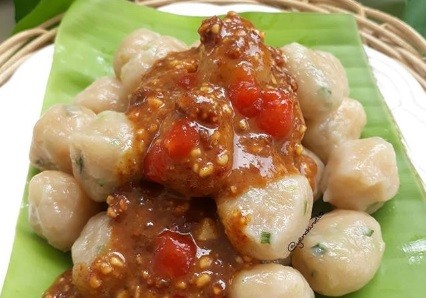 Resep Cilok Udang, Rasanya Gurih Pakai Sambal Kacang Pedas