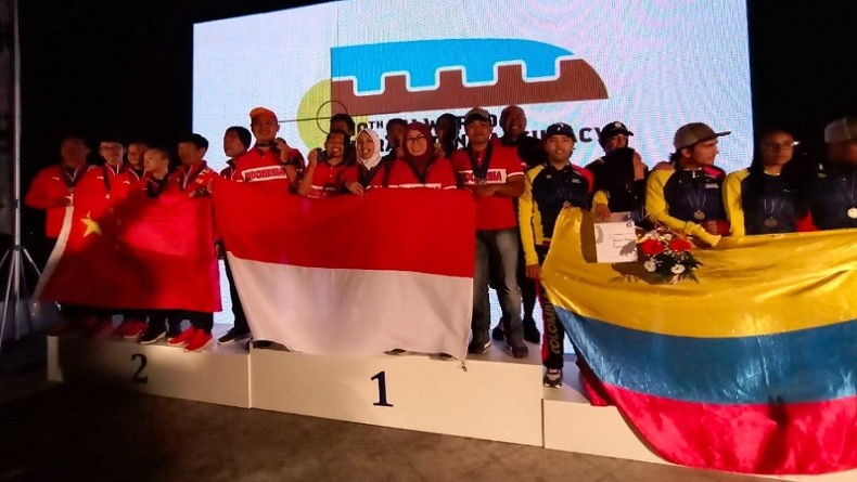 Timnas Paralayang Indonesia Sabet Juara Dunia di Serbia