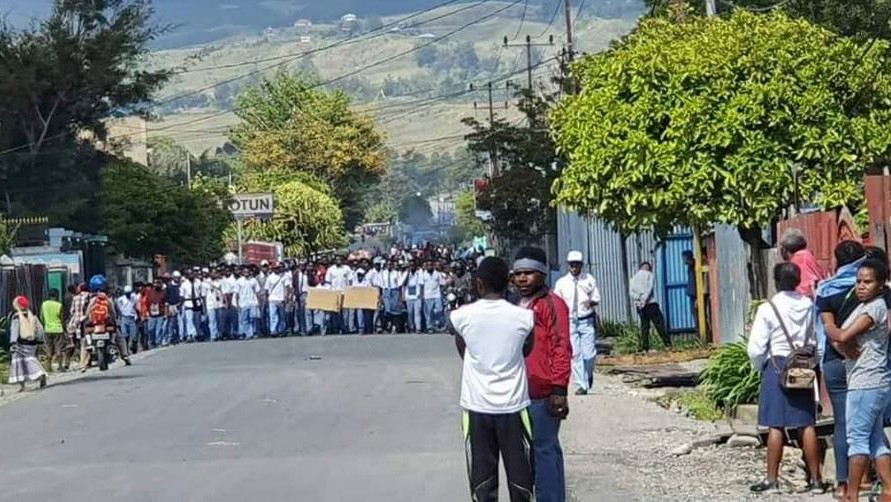 Ribuan Warga Non-Papua Mengungsi usai Demo Rusuh di Wamena
