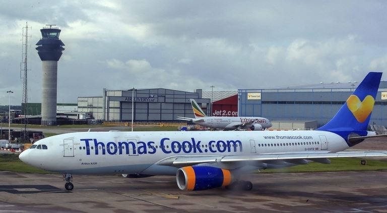 Maskapai 'Bersejarah' Inggris Thomas Cook Bangkrut, Ratusan Ribu Turis Terlantar