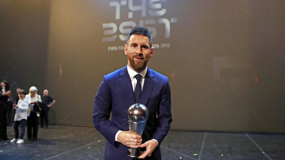 Jadi Pemain Terbaik Dunia 2019, Messi Senang Datang dengan Keluarga