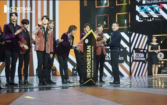 Gemparkan Panggung ITA 2019, NCT 127 Raih Piala Special Awards