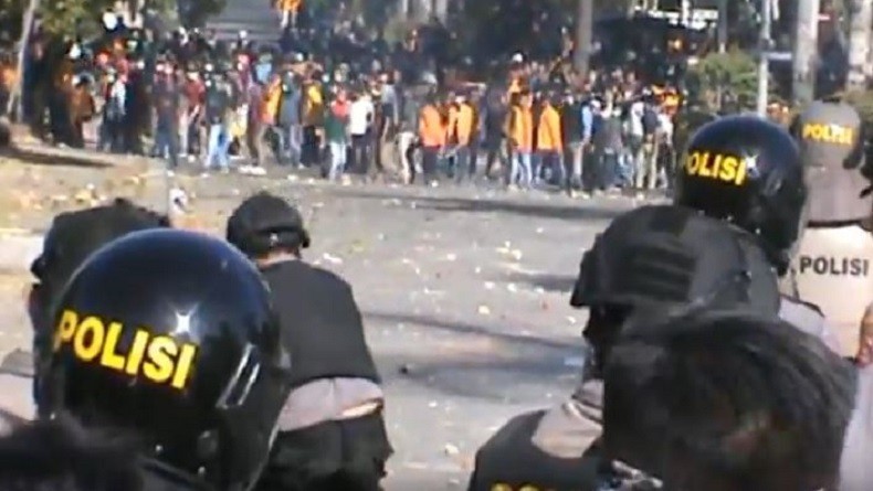 Ditemukan Jeriken Bensin, Polisi Duga Massa Hendak Bakar Mapolres Tolikara