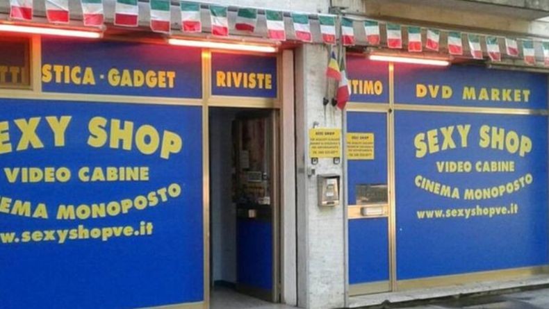 Kelelahan, Pria 60 Tahun Meninggal saat Nonton Film Porno