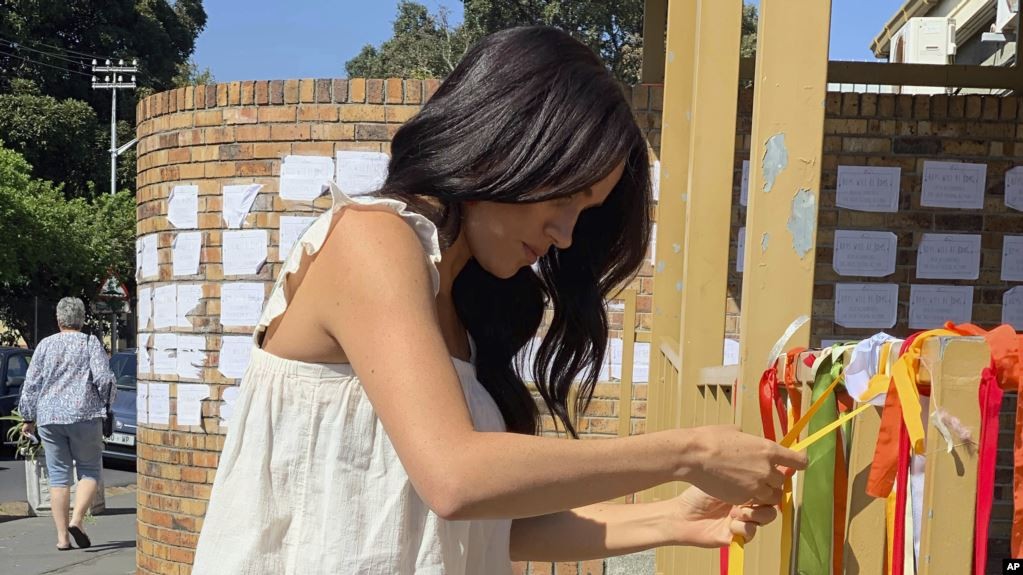 Tur ke Afrika Selatan, Meghan Markle Kunjungi Memorial Perempuan Korban Pembunuhan