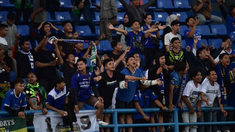 Hore! Liga 1 Boleh Dihadiri Penonton di Stadion, Simak Syaratnya