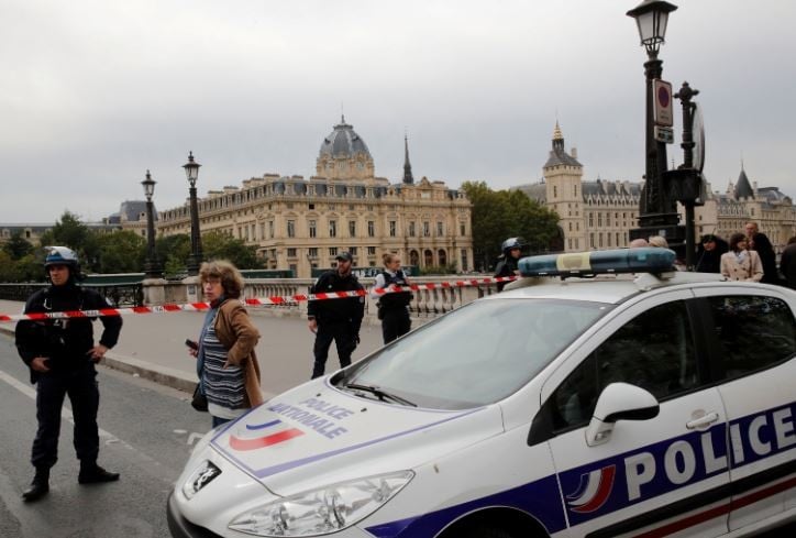Pelaku Penusukan 4 Orang di Markas Besar Polisi Prancis Seorang Mualaf