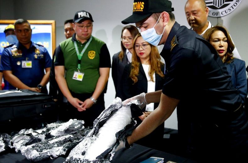 Perempuan WNI Ditangkap di Bandara Filipina karena Membawa Tas Berisi 8 Kg Sabu