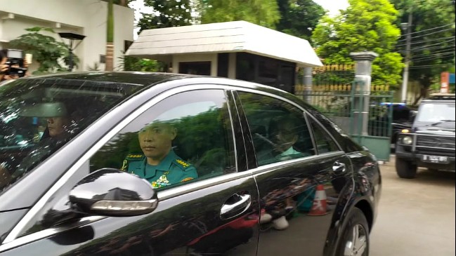 Wiranto Dirawat di RSPAD, Presiden Jokowi dan Menteri Menjenguk