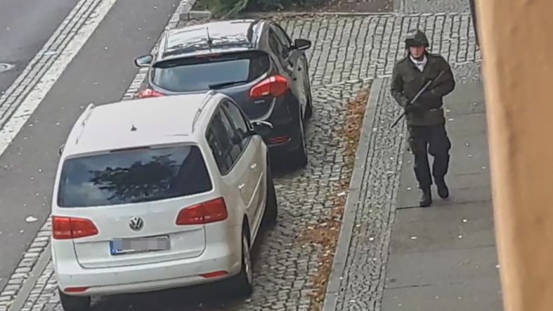Pelaku Penembakan di Sinagog Jerman Unggah Manifesto Anti-Yahudi Sebelum Menyerang