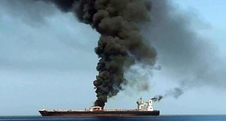 Kapal Tanker Iran Meledak di Lepas Pantai Saudi, Diduga Diserang Rudal