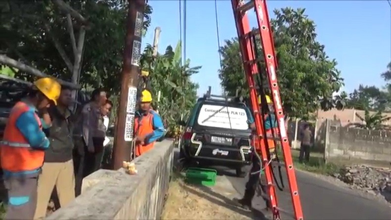 Misteri Tanah Berasap di Jombang Terungkap, Ternyata Ini Faktanya