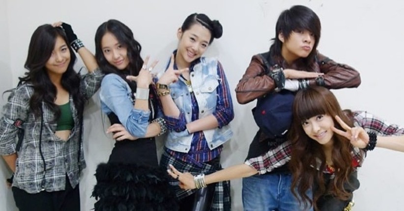 Usai Hadiri Pemakaman, Victoria Unggah Pesan di Instagram untuk Sulli Eks f(x)