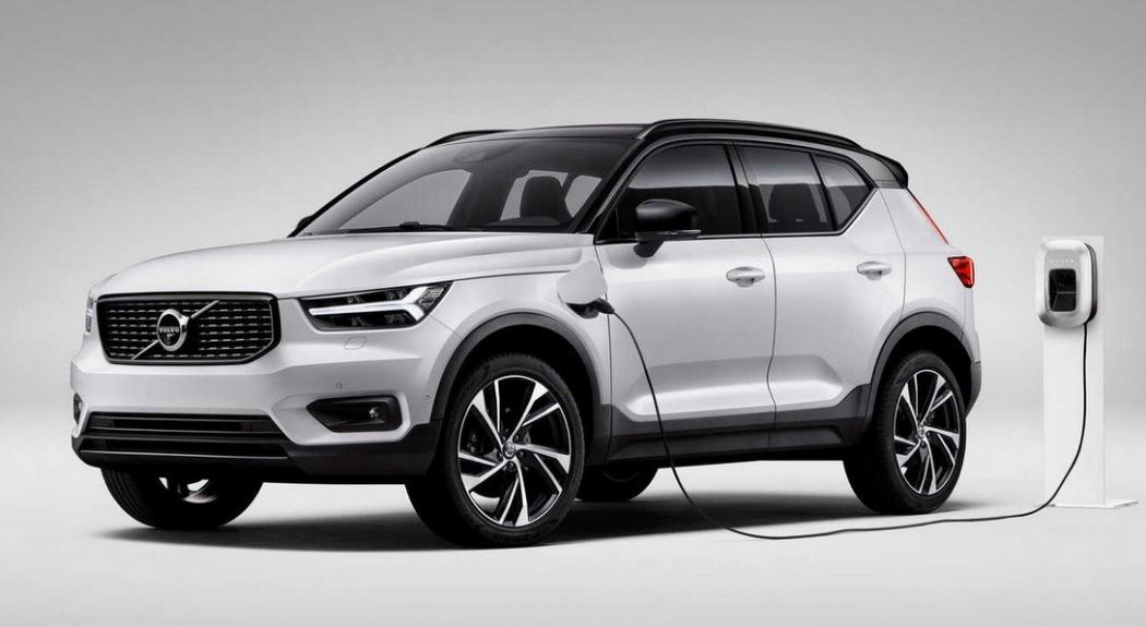 Volvo Gratiskan Isi Baterai Mobil PHEV Setahun