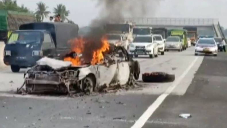 Ini Identitas 4 Korban Tewas Sedan Terbakar Usai Kecelakaan di Tol Trans Sumatera