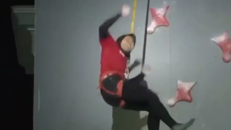 Aries Susanti Puji Rahayu Rebut Medali Emas IFSC World Cup 2019 dan Pecahkan Rekor Dunia Panjat Tebing