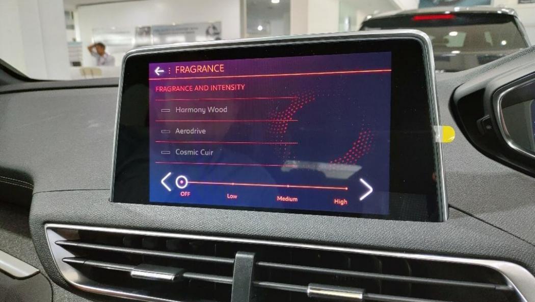 Peugeot Sematkan Teknologi Parfum Canggih pada Mobil, Bisa Dipilih Sesuai Selera