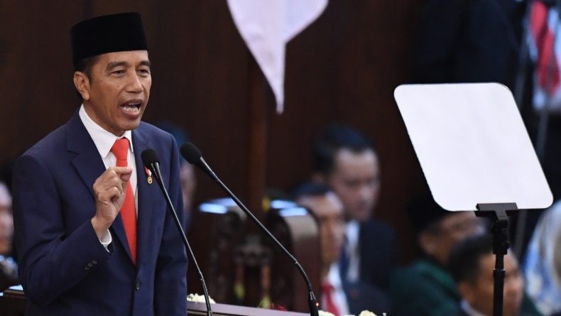 Presiden Jokowi Akan Pangkas Jumlah Eselon PNS Jadi 2 Level