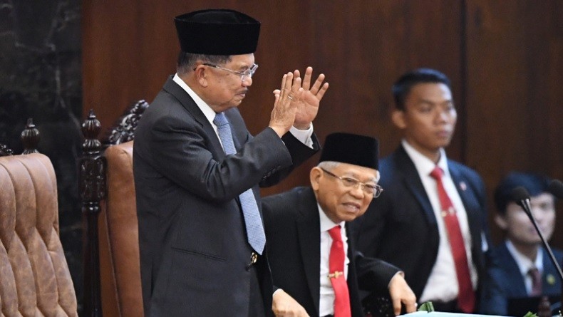 Momen Jokowi Ucapkan Terima Kasih kepada JK di Acara Pelantikan Presiden