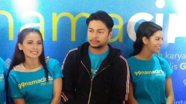 Perankan Gus di Film 99 Nama Cinta, Deva Mahenra Mengaku Berat