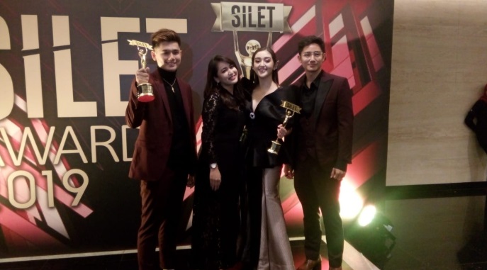 Dapat Piala Cinta Segitiga Tersilet, Begini Reaksi Ranty Maria dan Ryan Wijaya 