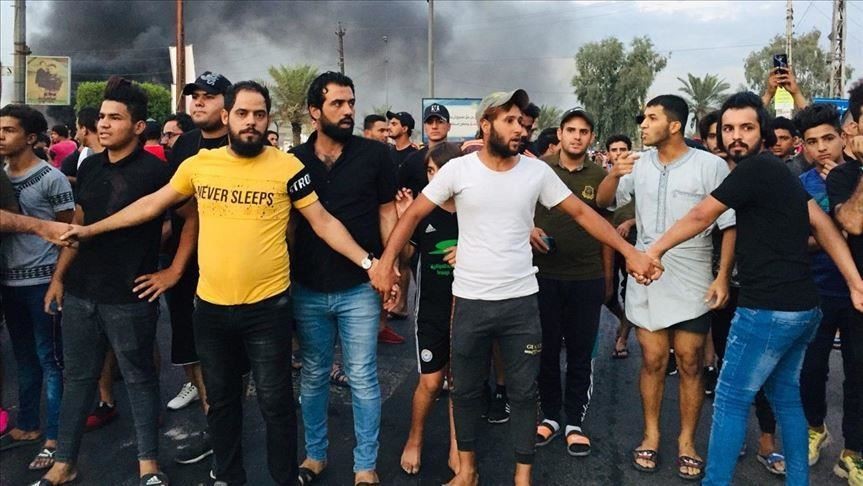 Demonstrasi di Irak: 30 Orang Tewas dan 2.300 Lain Terluka