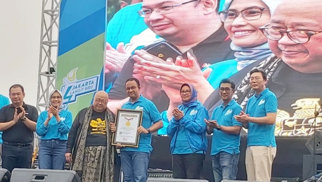 Keren, Karnaval Jakarta Langit Biru Raih Rekor MURI
