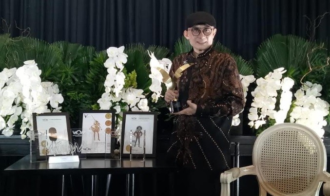 Kisah Rinaldy Yunardi Ubah Kertas Daur Ulang Jadi Mahakarya dan Raih Penghargaan Internasional