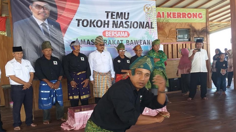 Pulang Kampung, Wakil Ketua MPR Jazilul Fawaid Disambut Pendekar Silat Bawean