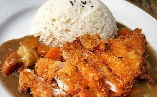 Inspirasi Makan Malam ala Menu Jepang, Pilihannya Chicken Katsu Curry