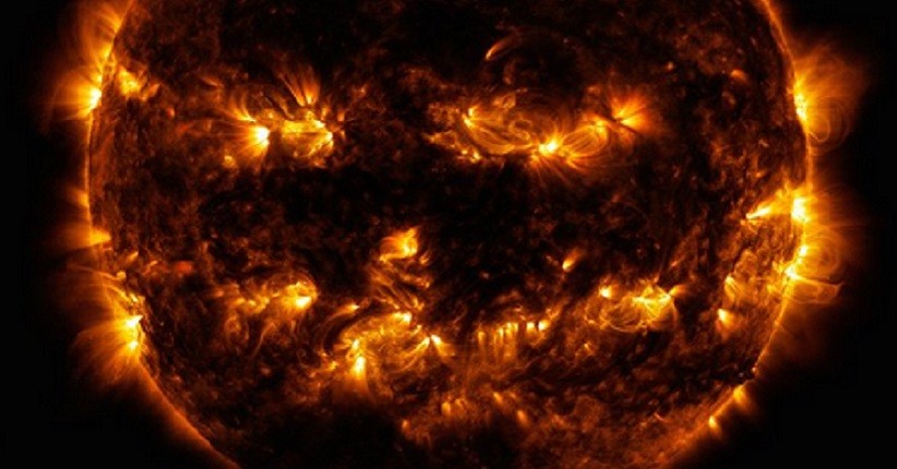 Sambut Halloween, NASA Bagikan Foto Matahari Menyeramkan