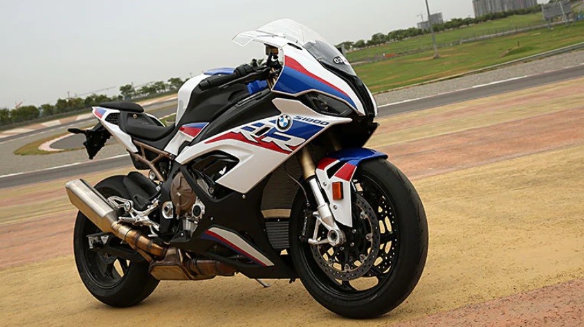 BMW Recall Motor Sport S1000RR Terbaru akibat Oli Bocor