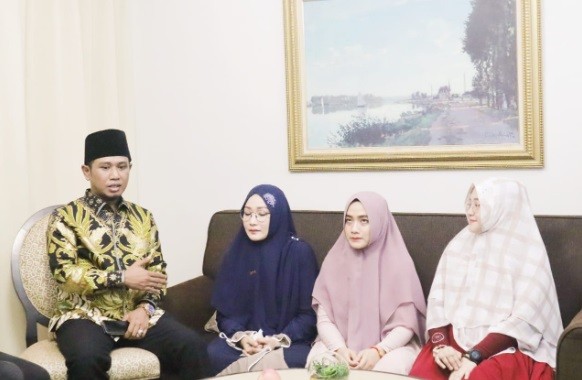 Alvin & Friends Kulik Sosok Lora Fadil, Anggota DPR yang Viral karena Punya 3 Istri 