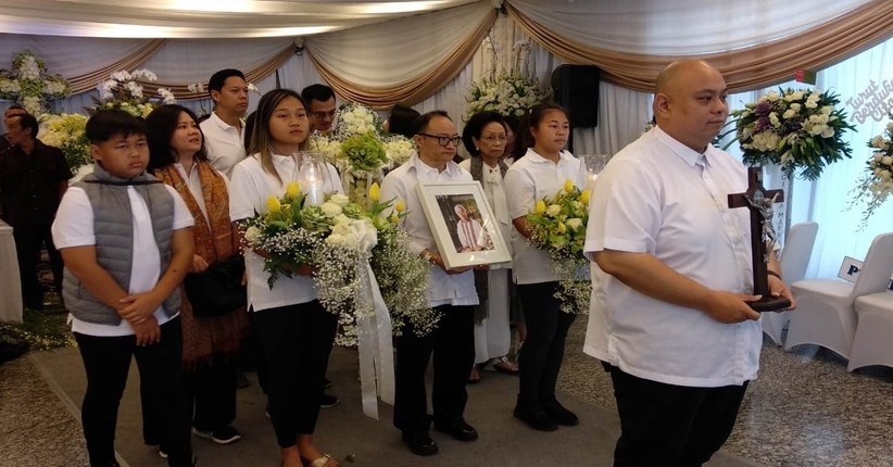 Suasana Haru Iringi Misa Pelepasan Profesor HAR Tilaar