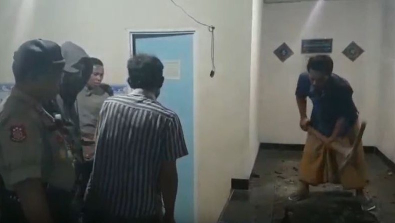 5 Fakta Sementara Pembongkaran Lantai Musala Rumah hingga Temuan Kerangka di Jember