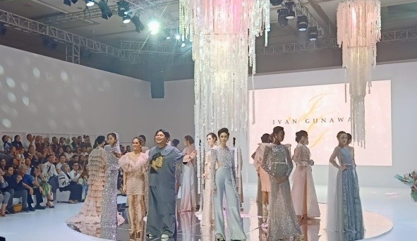 Bergabung dengan IPMI, Ini Koleksi Perdana Ivan Gunawan yang Bertema Believe