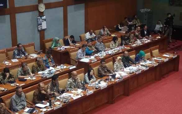 Wishnutama dan Angela Tanoesoedibjo Beberkan Terobosan Program Kemenparekraf di DPR
