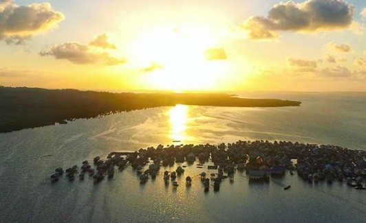 Mengintip Keunikan Perkampungan Suku Bajo Wakatobi, Hidup Terapung di Laut