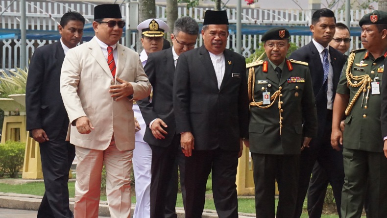 Bertemu Menhan Malaysia, Prabowo Cerita Pernah Sekolah di Kuala Lumpur