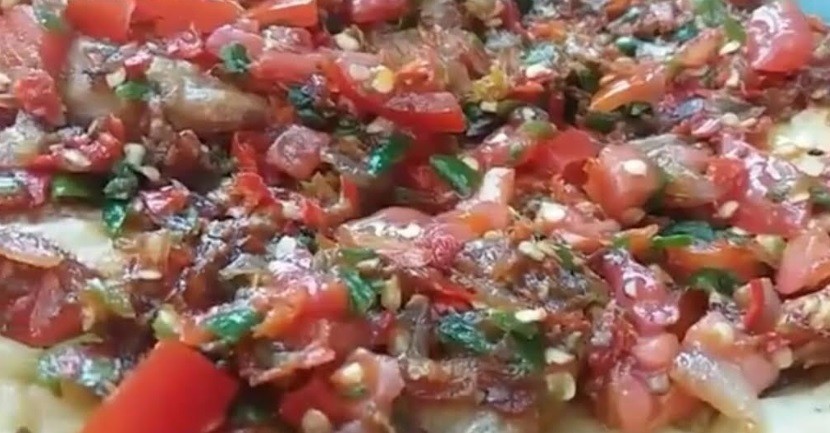 Weekend Bikin Menu Murah Meriah, Yuk Masak Telur Ceplok Sambal Pecak