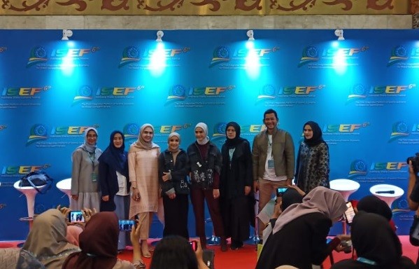 Puluhan Desainer Meriahkan Ajang ISEF 2019, Salah Satunya Zaskia Mecca